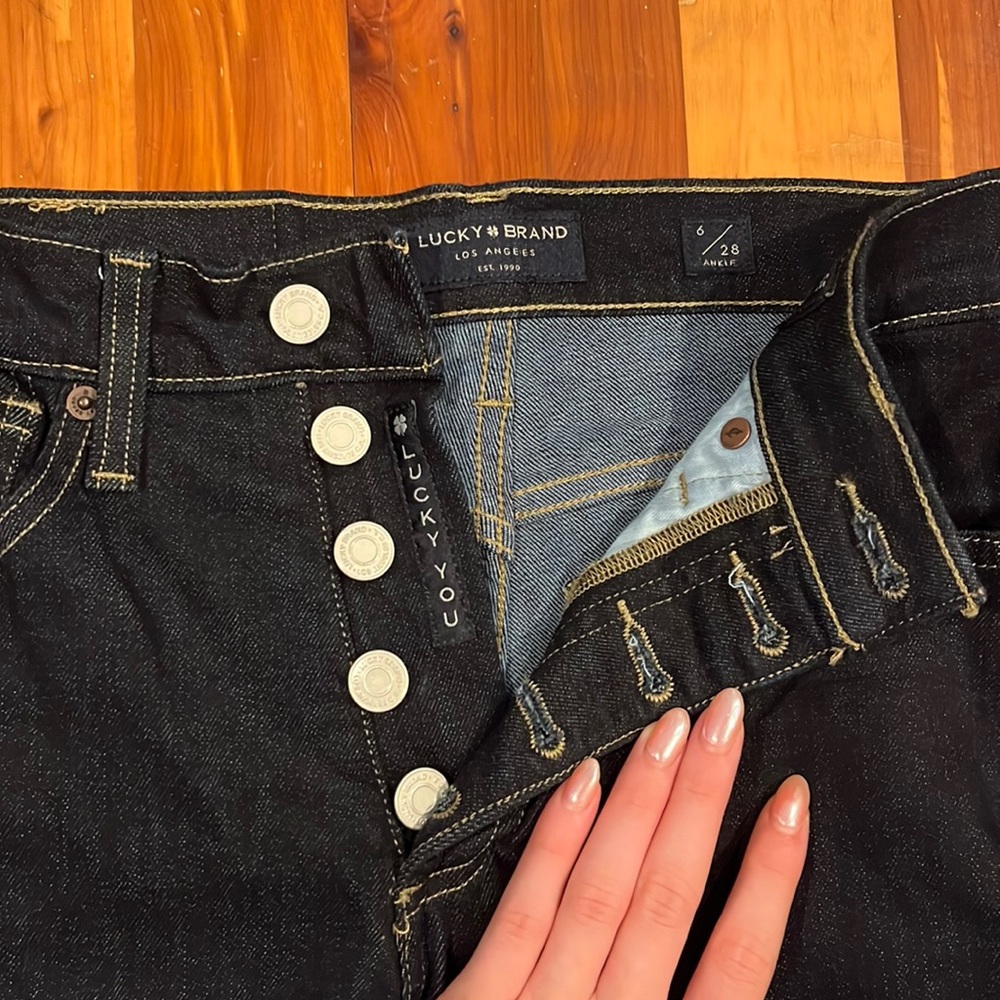 LUCKY BRAND SKINNY JEANS